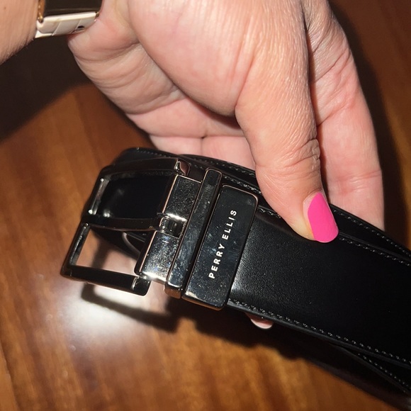 Perry Ellis Reversible belt - Picture 2 of 5